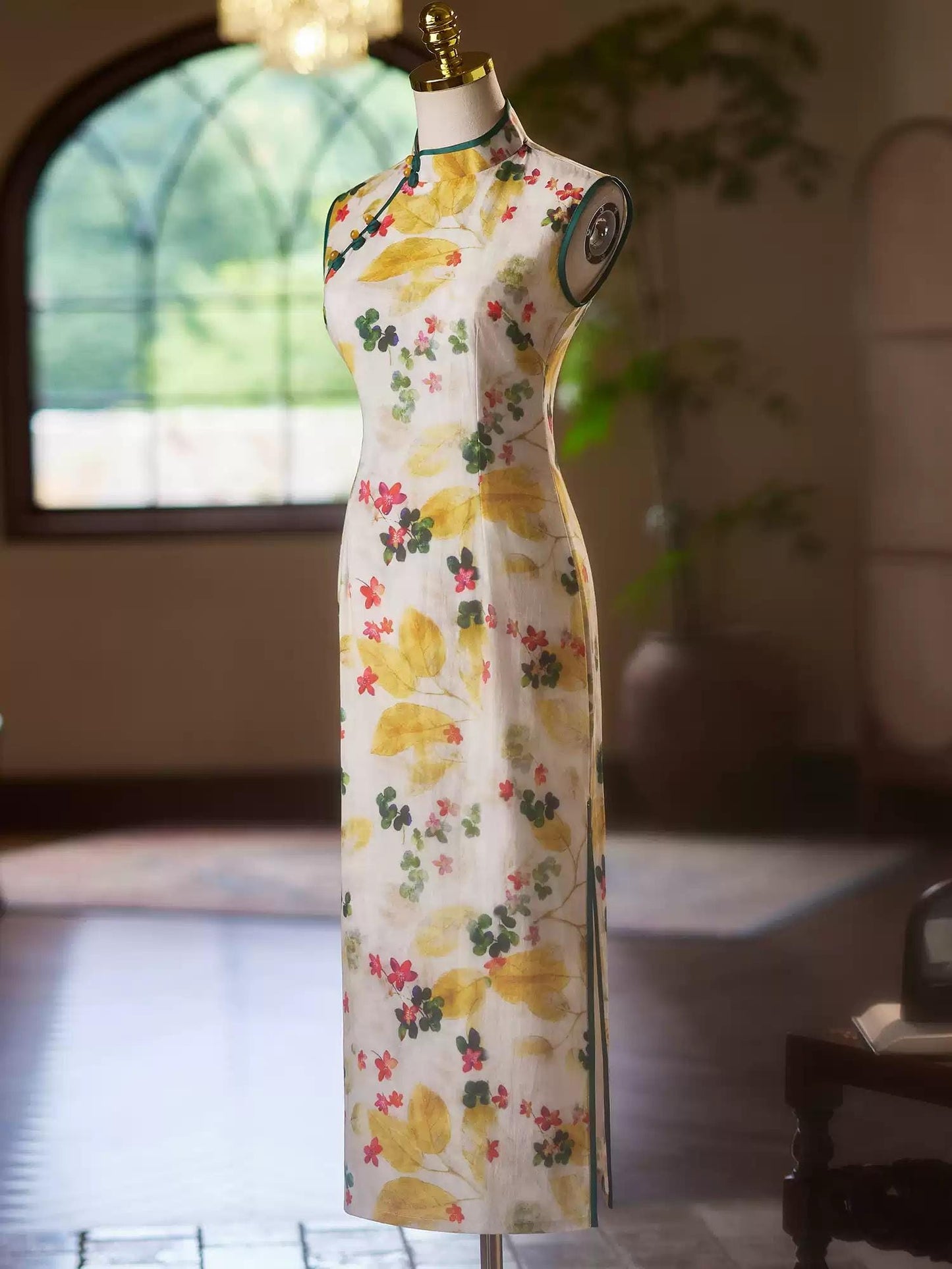 Modern Fresh Floral Qipao, Sleeveless Summer Qipao