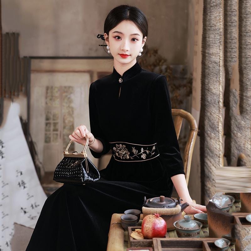 Modern Black Qipao Dress Traditional Cheongsam Chinese Velvet Dress