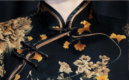 Black-colored base Mulberry Silk Qipao