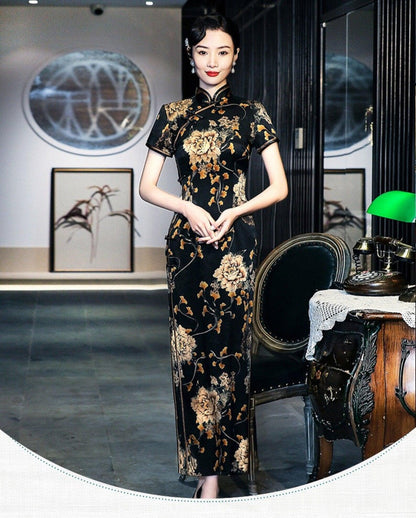 Black-colored base Mulberry Silk Qipao