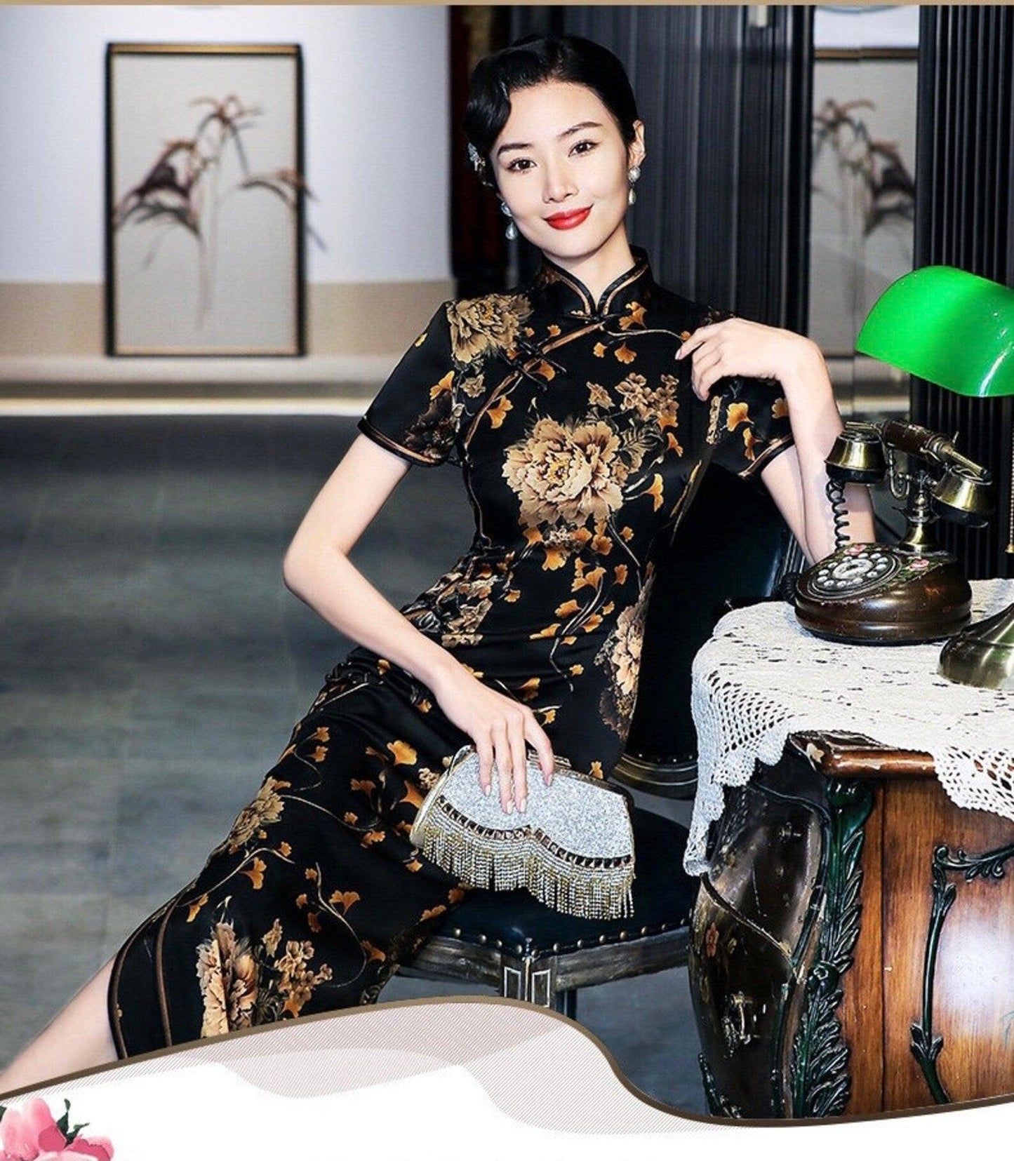 Black-colored base Mulberry Silk Qipao