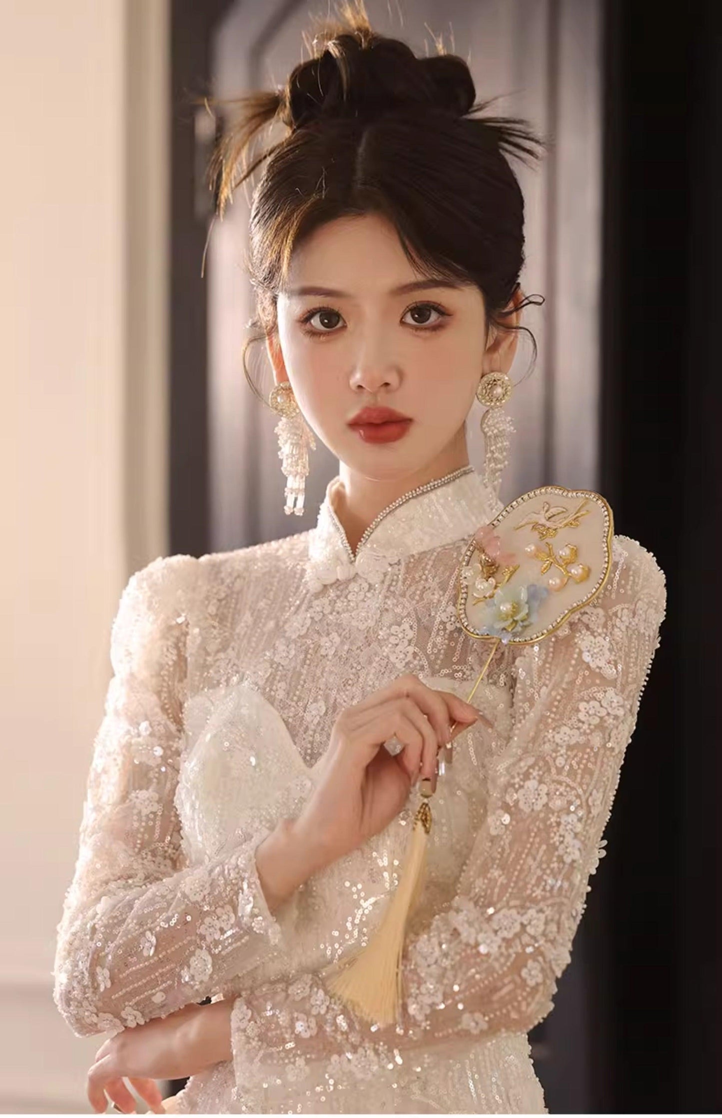 Open back Cheongsam with sequin White Wedding with train