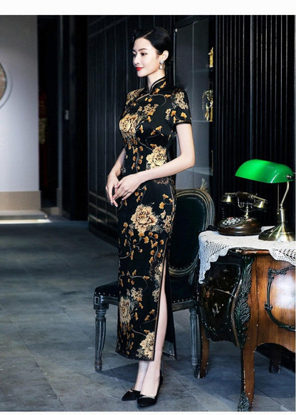 Black-colored base Mulberry Silk Qipao