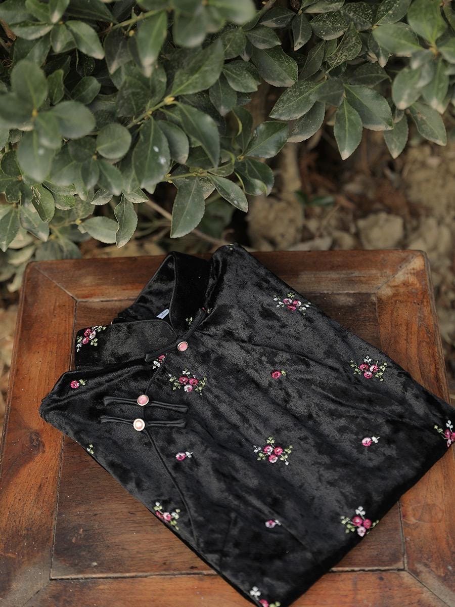 Black Velvet Cheongsam with Floral Chinese Qipao