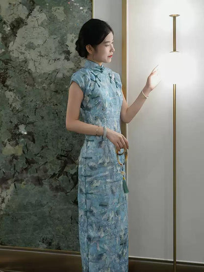 Handmade Buttons Traditional Qipao, Pure Cotton Elegant Chinese Slimming Double Round Collar Light Blue Dress with Feather Pattern