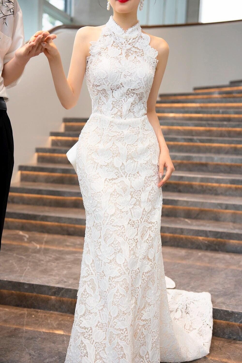 Customizable White Lace Wedding Dress Halterneck Maxi Qipao Small Train Mermaid Wedding Dress