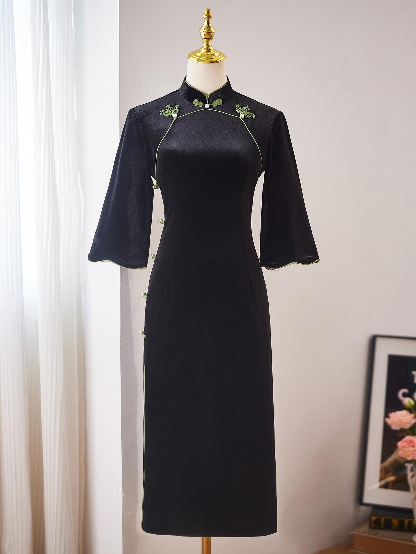 Black Velvet Qipao, Flared Sleeve Daily Qipao, Date Dress, Floral Frog Buttons Elegant dress with floral buttons Mandarin collar