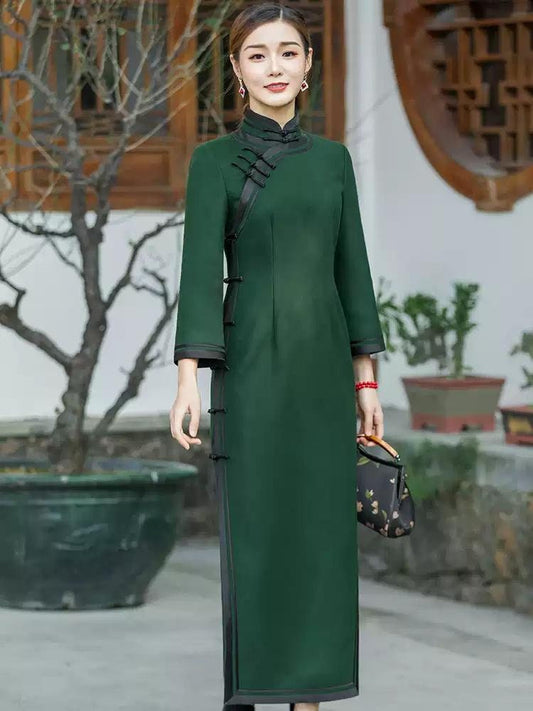 High-Quality Green Traditional Qipao, Slim Fit, Handmade Frog Buttons Long Cheongsam Dress Wool Silk High-neck Dress Winter Qipao Dress