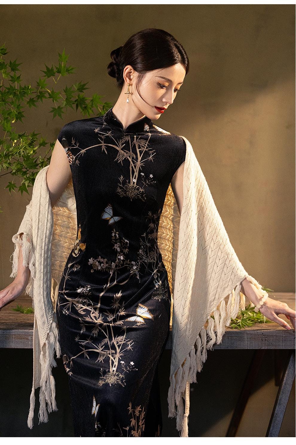 Chinese Modern Cheongsam, Black Velvet traditional Qipao