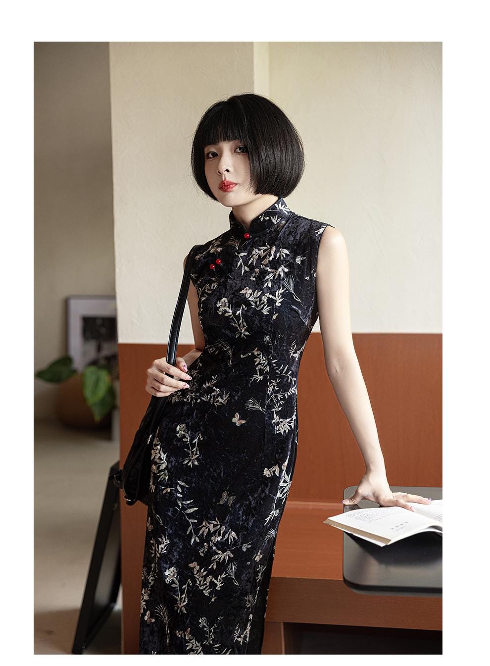 Black Velvet Sleeveless Cheongsam, Traditional Chinese Qipao