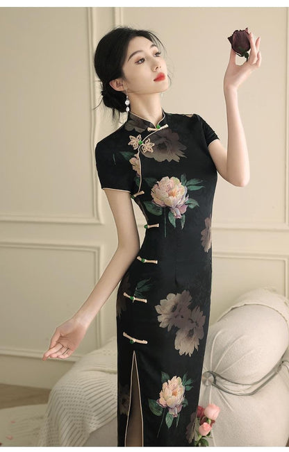 Black Traditional Qipao With Flower Pattern