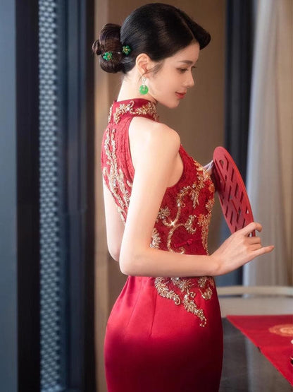 Wine Red Traditional Chinese Wedding Dress Halter Neck Sleeveless Off-Shoulder