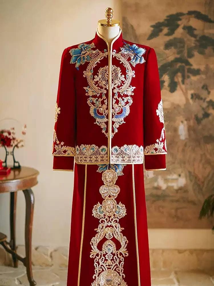 Traditional Chinese Groom Suit Red Wedding Xiuhe Velvet Tea Ceremony For men Red Gown Plus Size Kimono